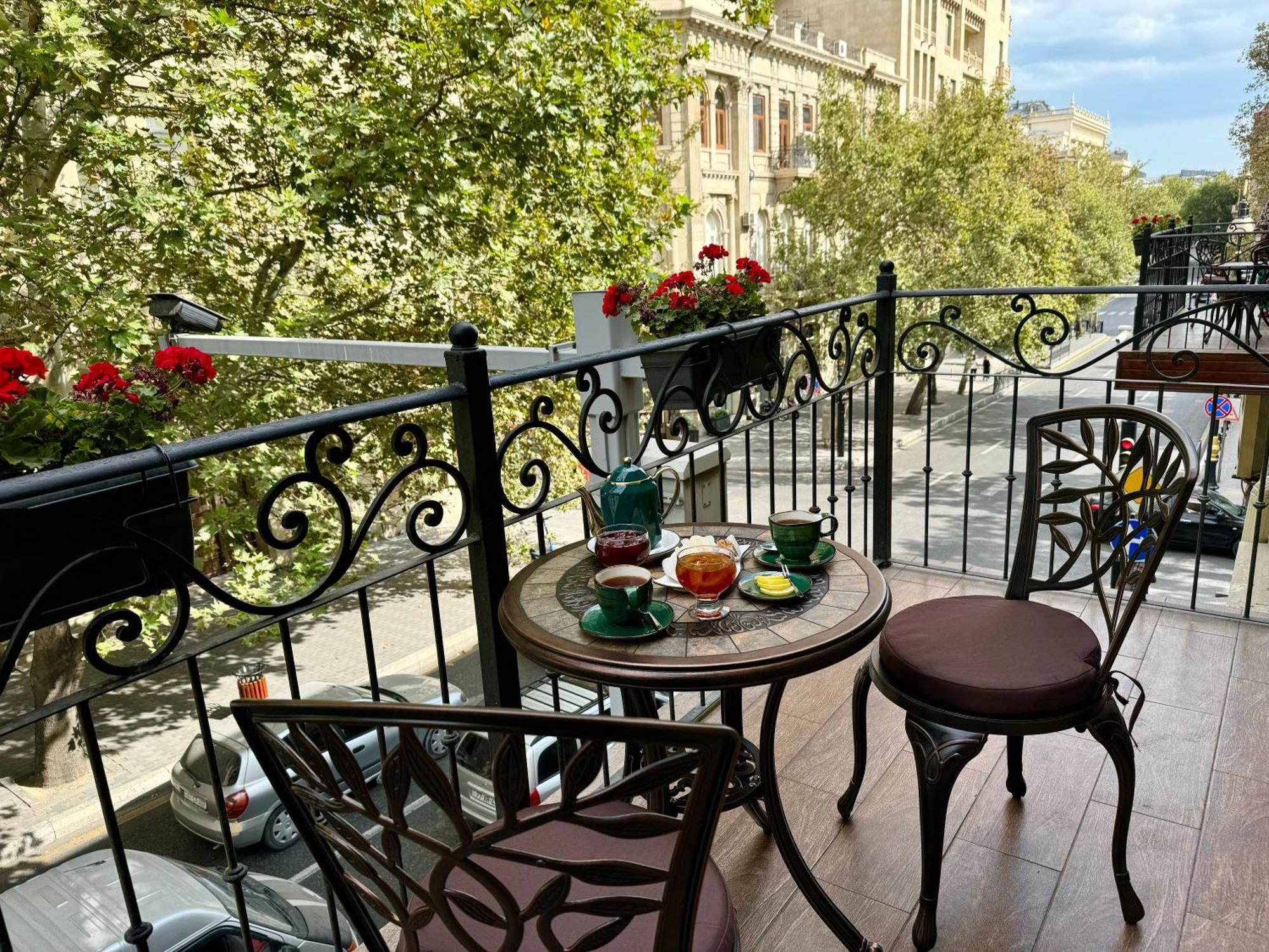 Midway Baku Hotel Exteriér fotografie